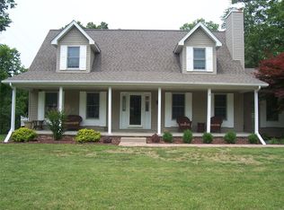 1 Country Ln, Columbia, IL 62236