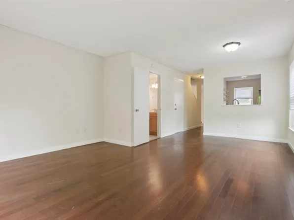 1425 Quinnipiac Ave Unit 302, New Haven, CT 06513