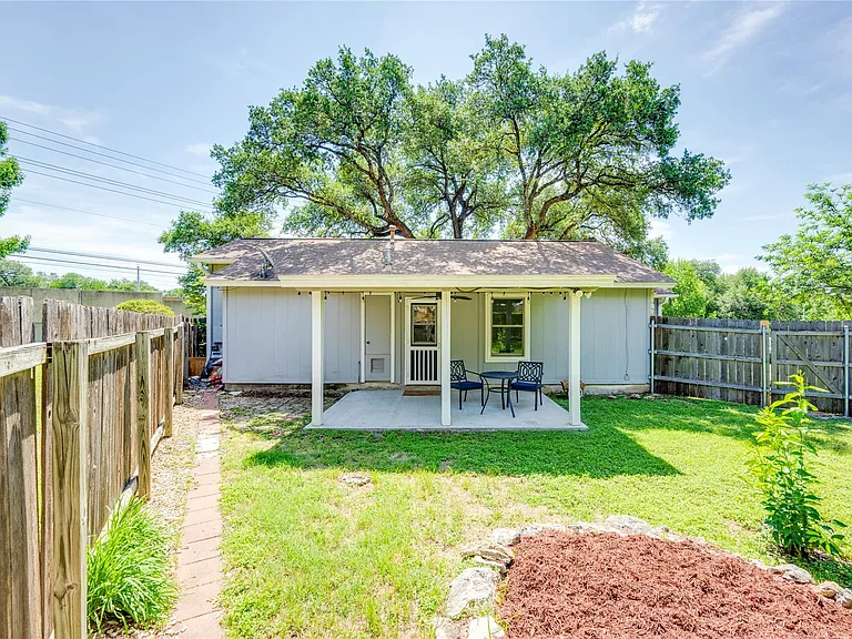 5900 Richard Carlton Blvd — Photo 32