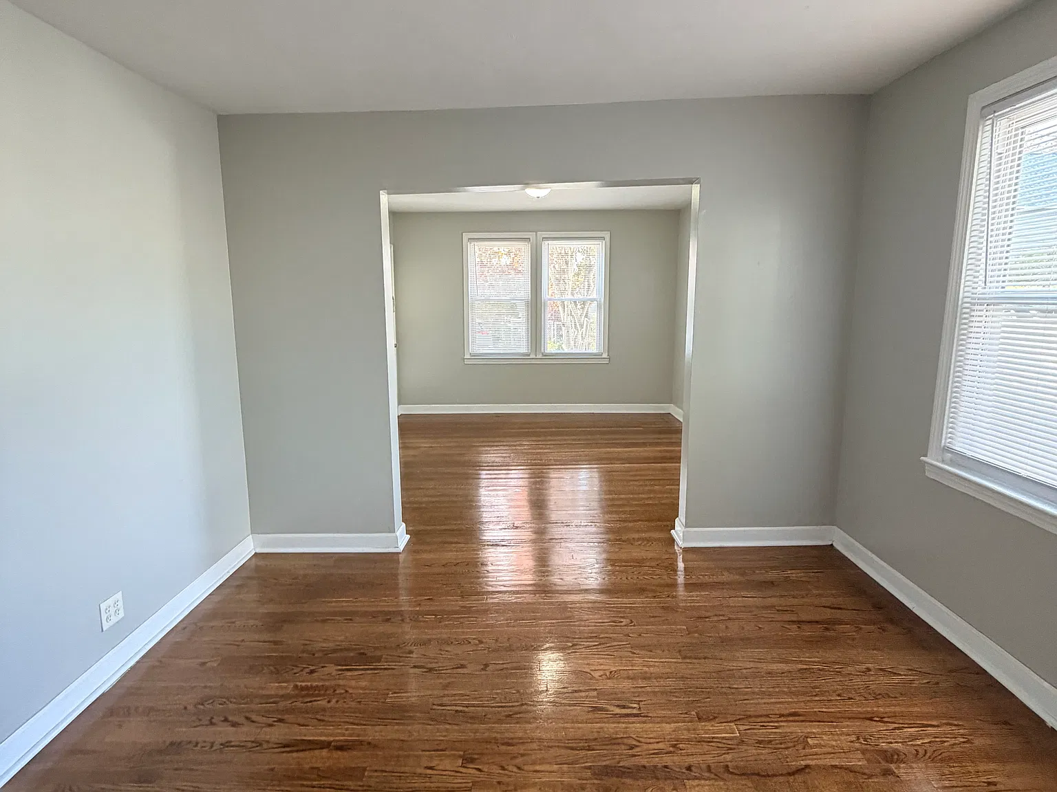107 Dix St — Photo 3