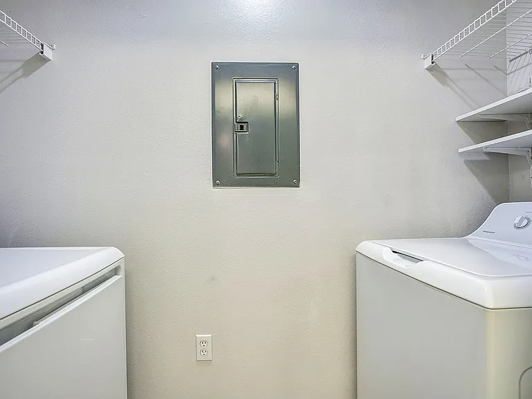 Fountain Place Apartments | 1 & 2 Bedroom Apartments Available-Offering May Rent Free — Photo 7