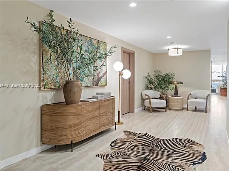 1135 103rd St #Penthouse 2 — Photo 13
