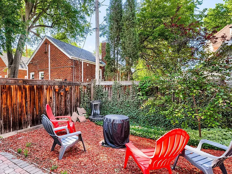 480 S Franklin St — Photo 17