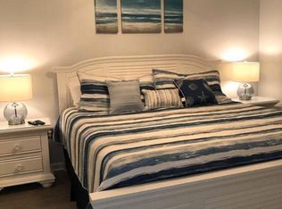 1051 E Harvard Rd, Burbank, CA 91501