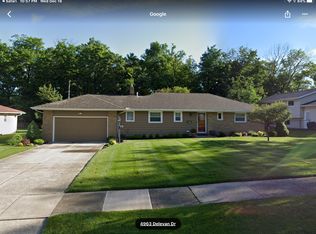 4963 Delevan Dr, Lyndhurst, OH 44124