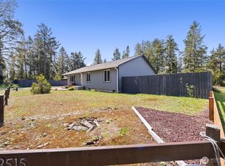 28515 R Ln, Ocean Park, WA 98640