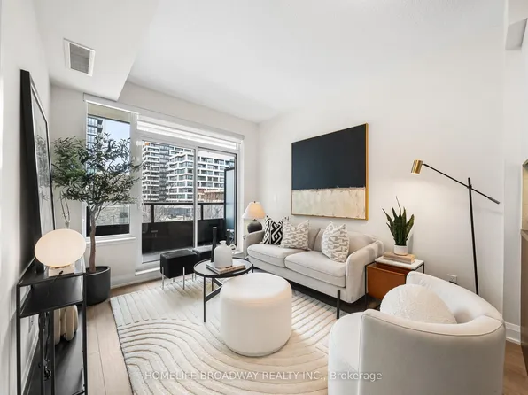 15 Water Walk Dr #302, Markham, ON L6G 0G2