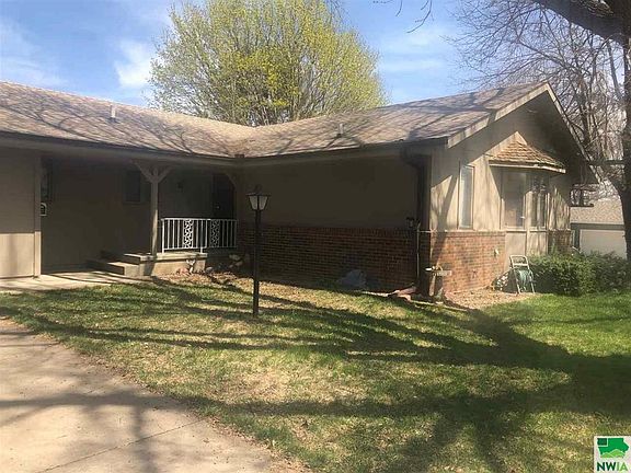 2nd image of 1416 Galaxie Dr