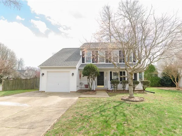 1 Paquette Ct, Hampton, VA 23666