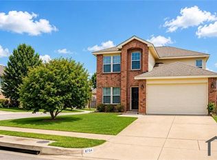 8701 Polo Dr, Fort Worth, TX 76123