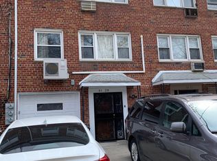 6129 218th St, Oakland Gardens, NY 11364