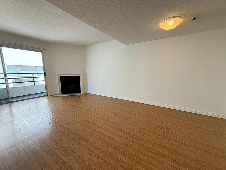 Midvale Towers — Photo 50