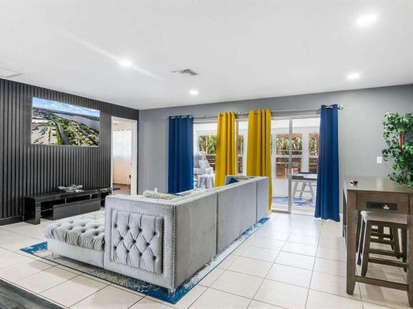 3402 Australian Ct