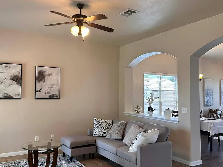 6900 Deorsam Loop — Photo 4