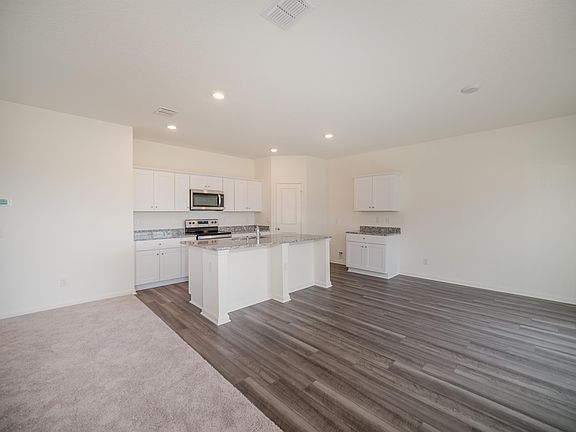 3rd image of 5222 Hickory Pl
