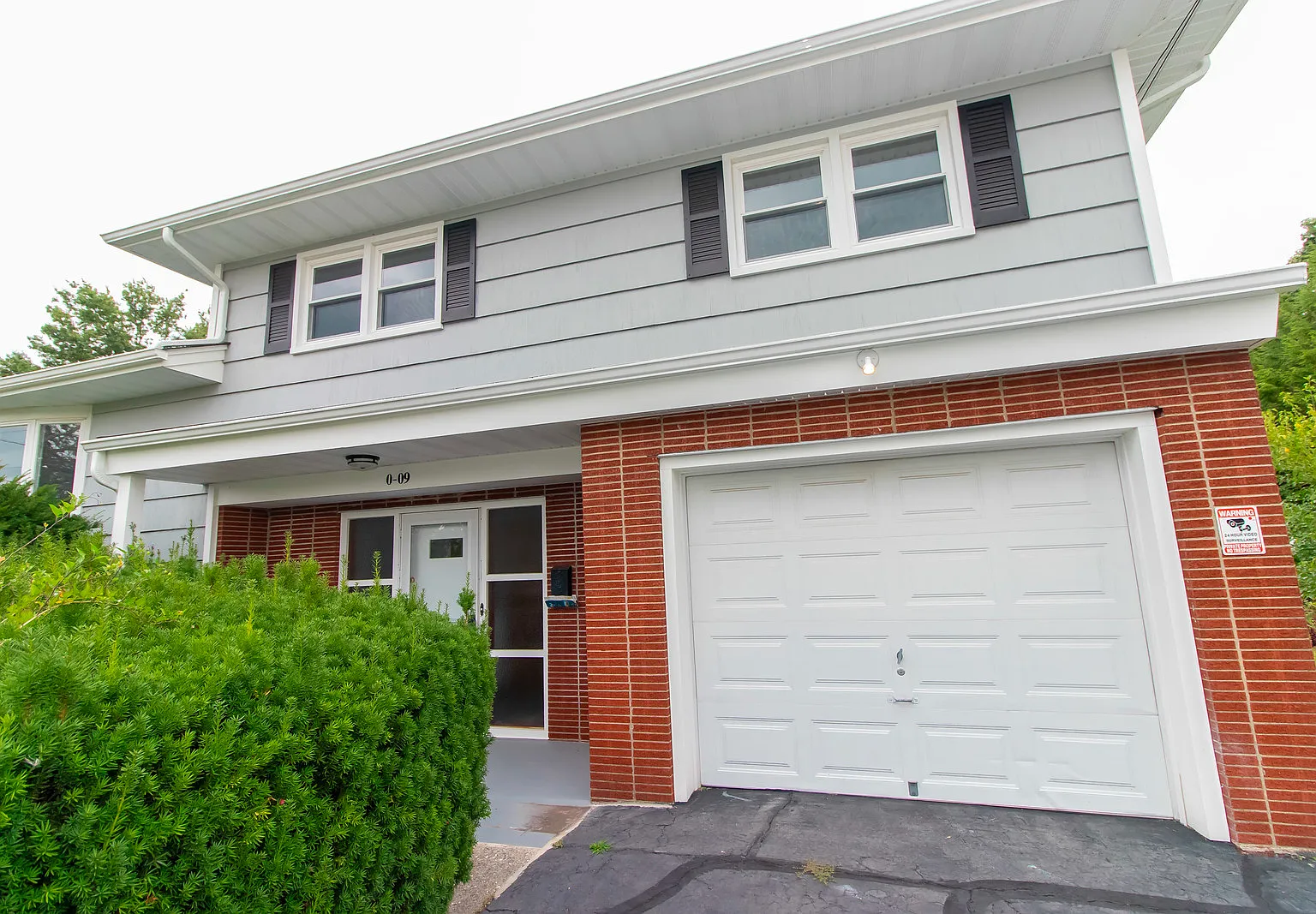 3 bed, 2.5 bath, $4,800 — Photo 2