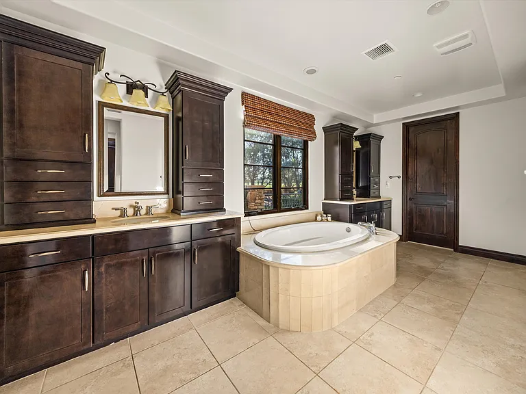 347 Island Oak Ln — Photo 20