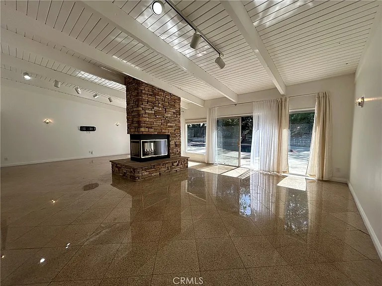 24010 Hatteras St — Photo 10