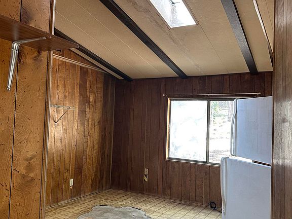 5th image of 461-210 Janesville Grade