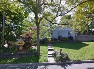 482 Lake Ave S, Nesconset, NY 11767