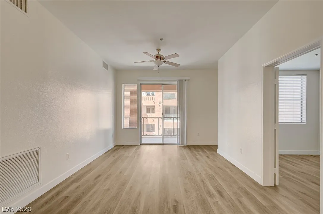2 bed, 2.0 bath, 1155 sqft, $1,595 — Photo 4