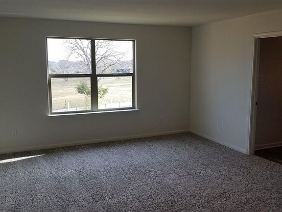 5th image of 640 Aqueduct Dr