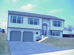1 Lowland Cv, Pine Grove, PA 17963