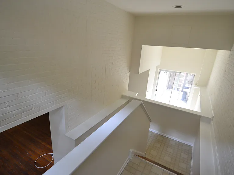 1012 Clinton St #1F — Photo 30