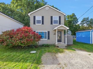 8870 Lagoon Dr, Brighton, MI 48116