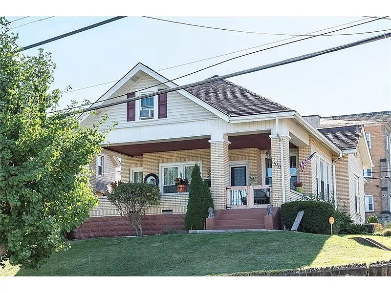 600 Bellaire Ave photo 1