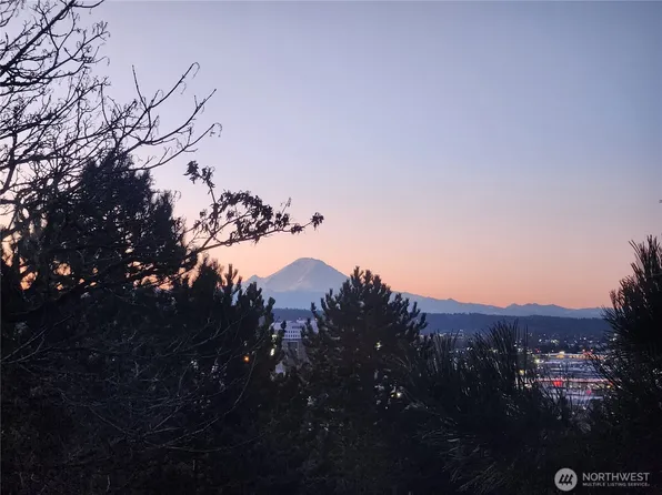 15266 Sunwood Boulevard #D32, Tukwila, WA 98188