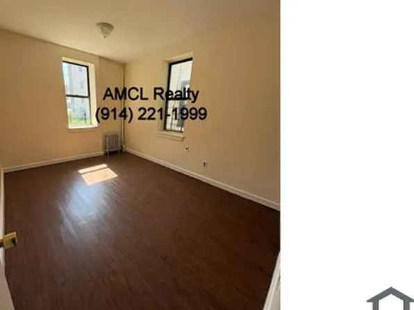 2 Van Cortlandt Park Ave, Yonkers, NY