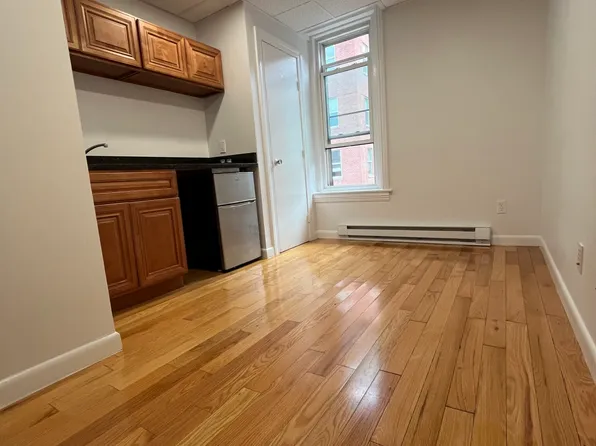 302 Newbury St, Boston, MA