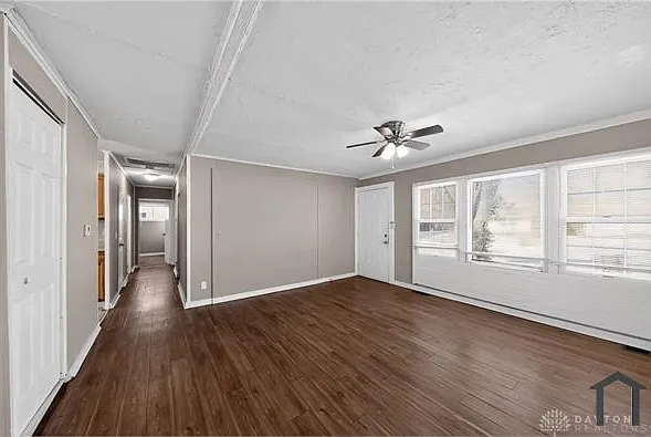 3 bed, 960 sqft, $1,700 — Photo 3