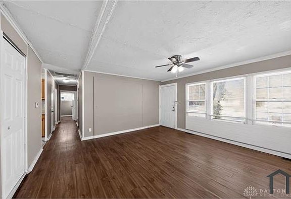 3rd image of 3810 Ark Ave
