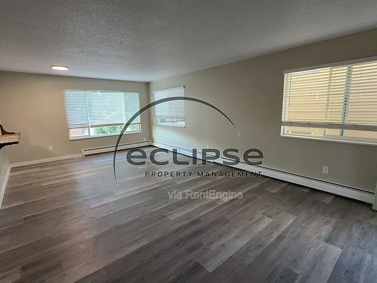 Summit View Apartments — Photo 155