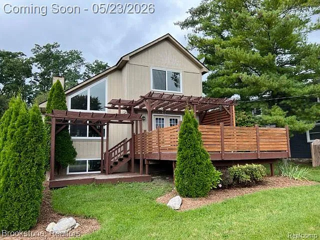 Building Photo - 1465 Beachland Blvd