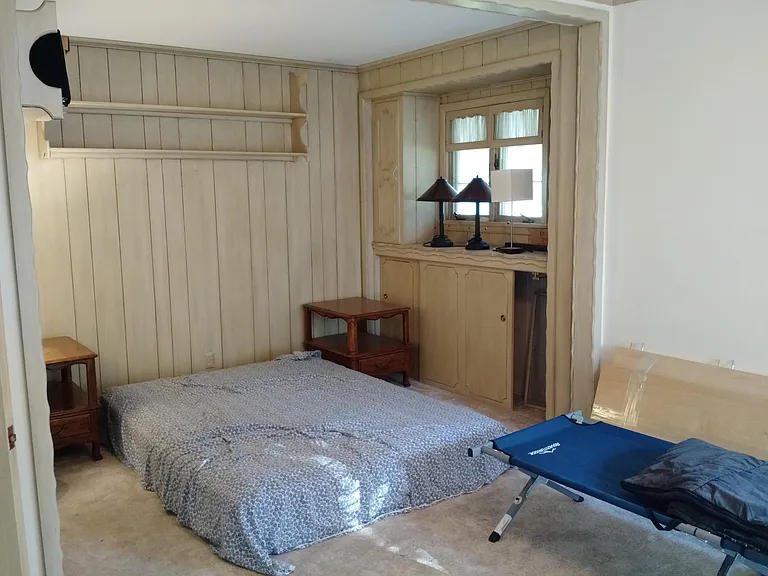 Front suite