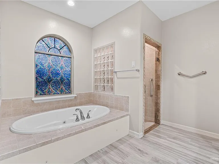 3514 Los Lagos Dr — Photo 16