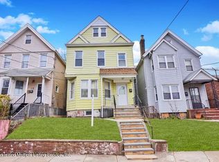 16 Dongan St, Staten Island, NY 10310