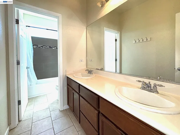 1669 Marina Way — Photo 21