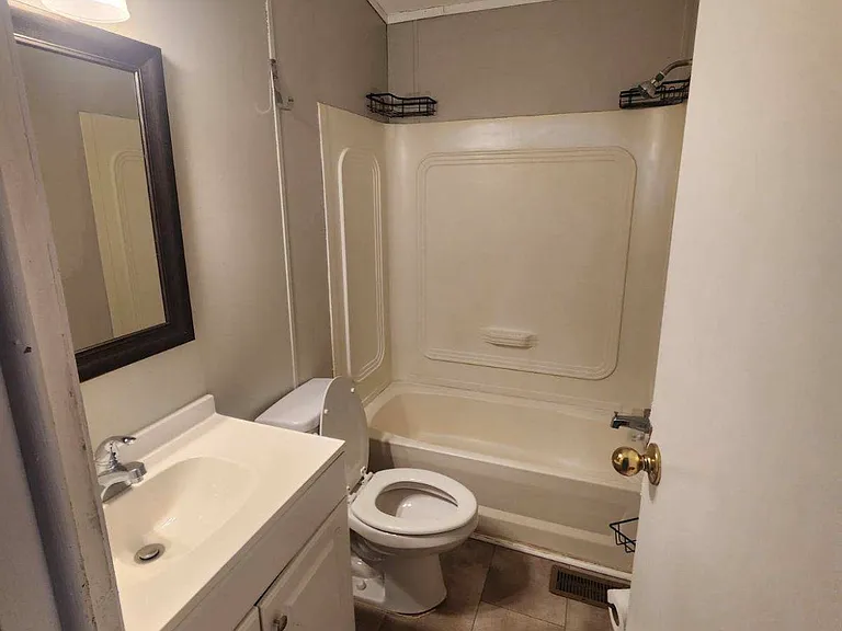 2815 Carver Ave — Photo 8