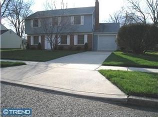 106 Evergreen Rd, Stratford, NJ 08084