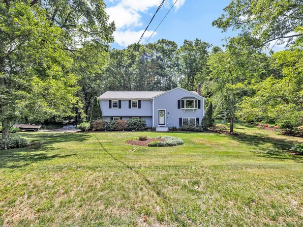 6 Woodvale Avenue, Plymouth, MA 02360