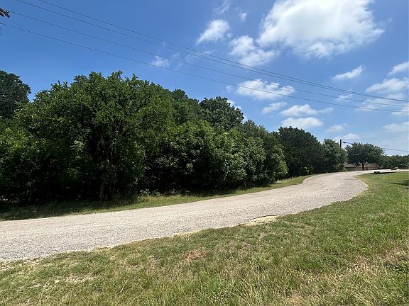 3rd image of 13011 Crestwood Dr