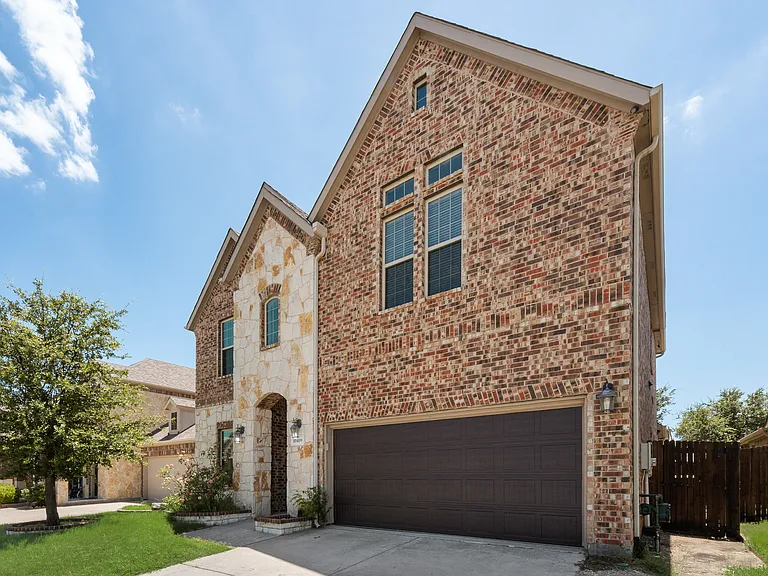 10409 Jackson Hole Ln — Photo 3
