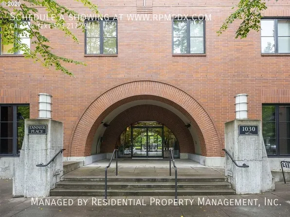 1030 NW Johnson St APT 201, Portland, OR 97209
