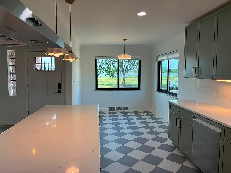 Kitchen and breakfast room