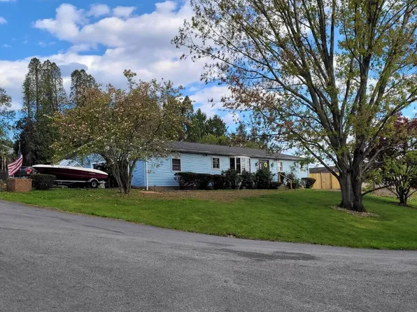 7036 Fairview St, Berwick, PA 18603