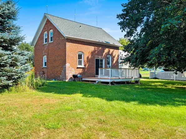 9216 School Rd, Brussels, WI 54204